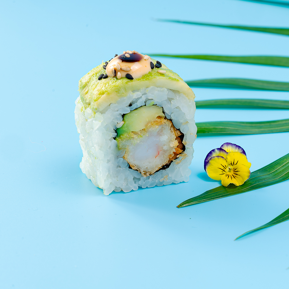 CAMARAO &amp; AVOCADO ROLL