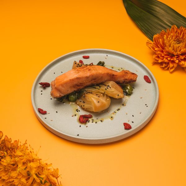 SALMON &amp; PAK CHOI